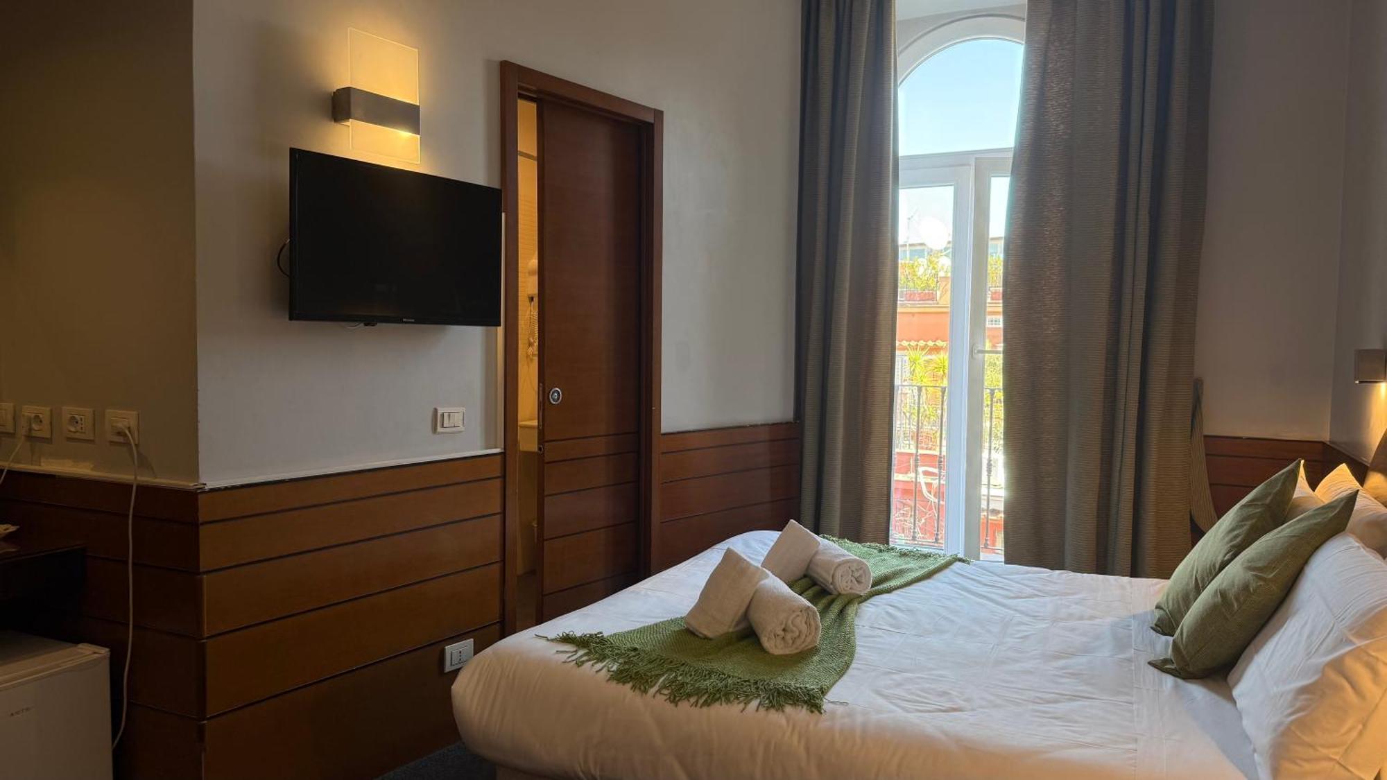 Romalive Hotel Экстерьер фото