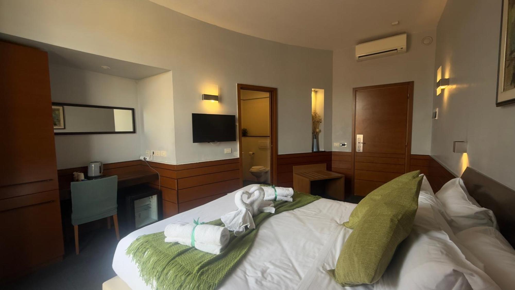 Romalive Hotel Экстерьер фото