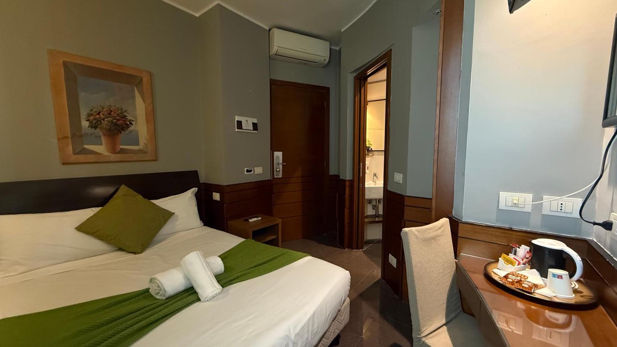 Romalive Hotel Экстерьер фото