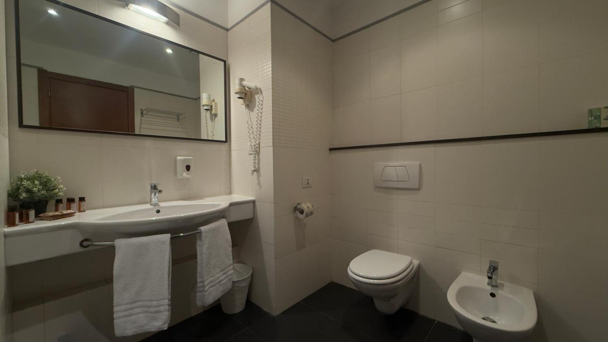 Romalive Hotel Экстерьер фото